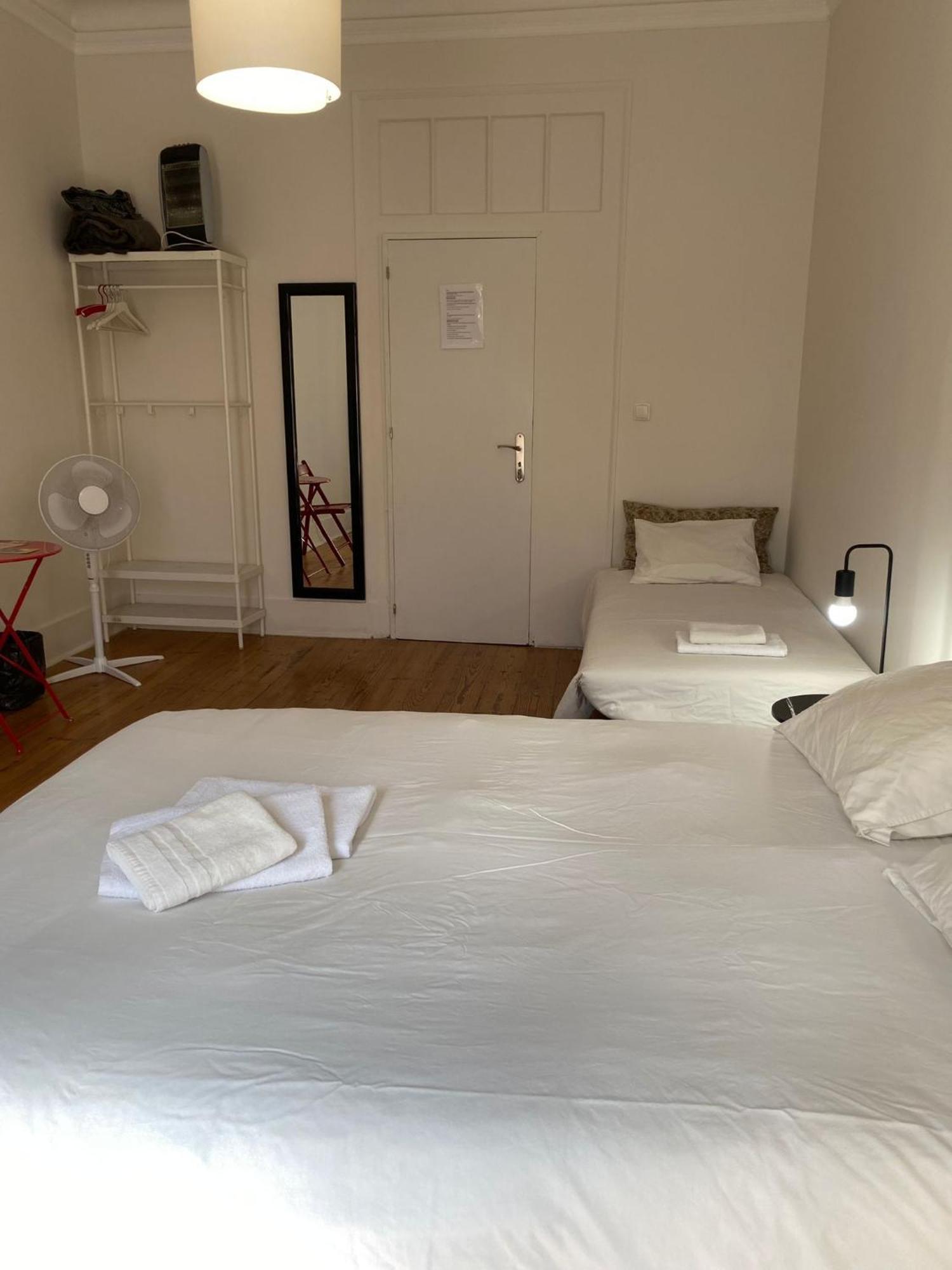 Happy At Chiado Hotel Lisbon Luaran gambar
